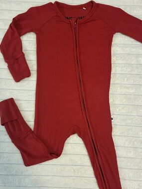 ❤️🎄 Kindthing Cranberry Ribbed Convertible Zippy | 6-12 Months